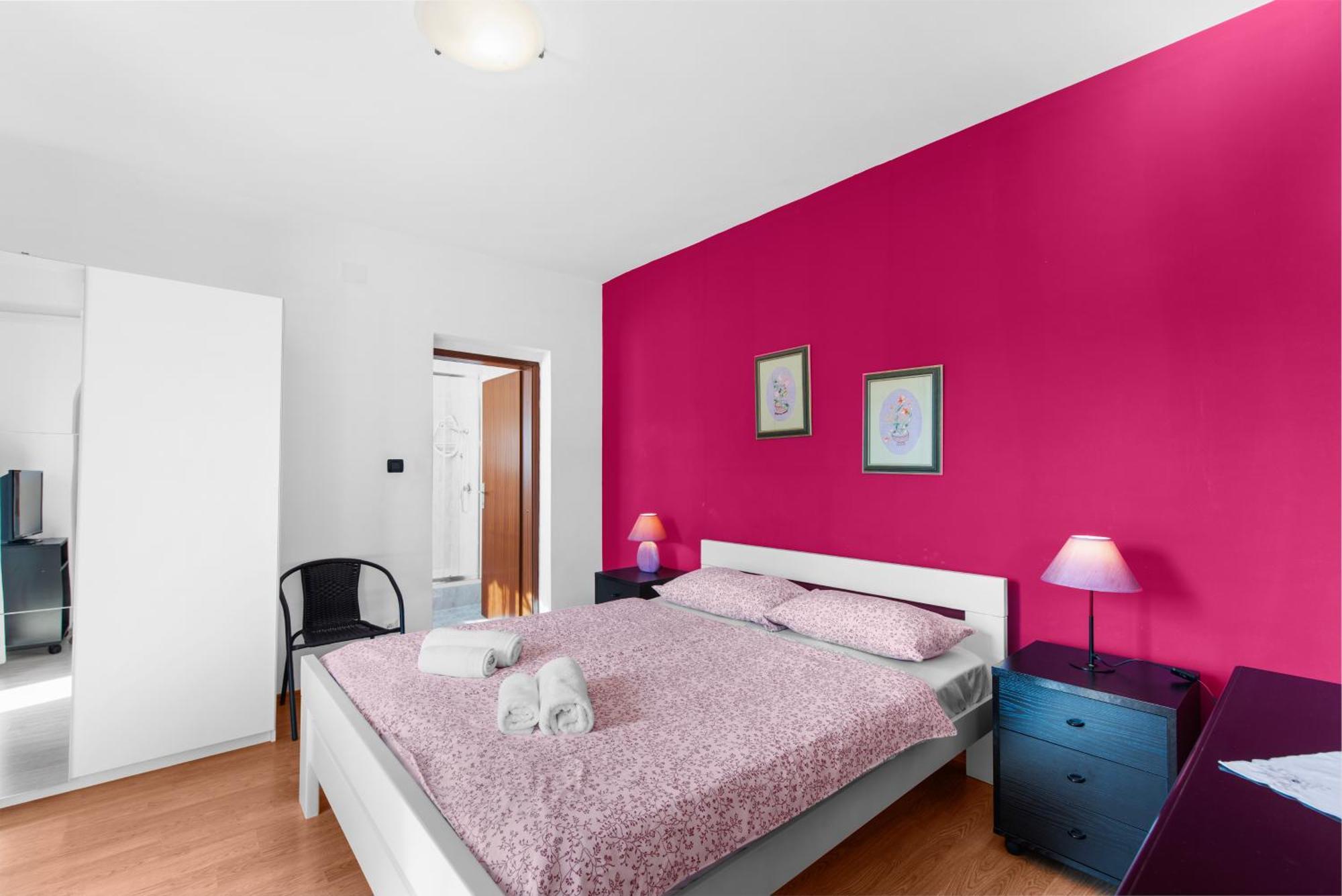 Apartments Villa Falcon Funtana Eksteriør bilde